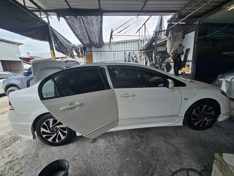 2011 Honda Civic VIII 2