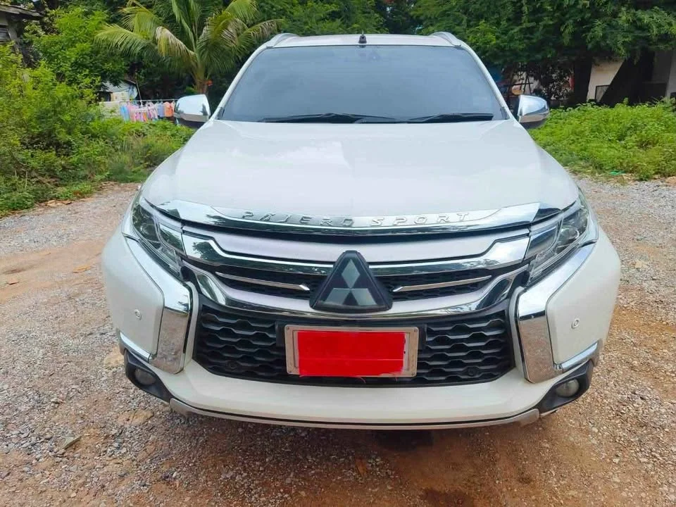 2016 Mitsubishi Pajero Sport III 2