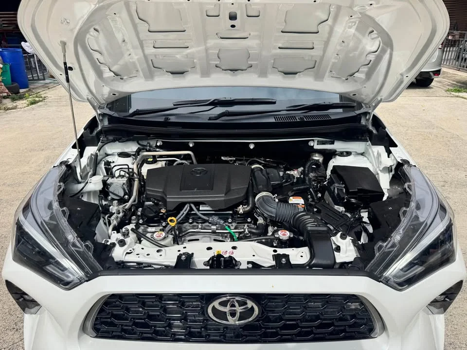 2025 Toyota Yaris Cross AC200 2