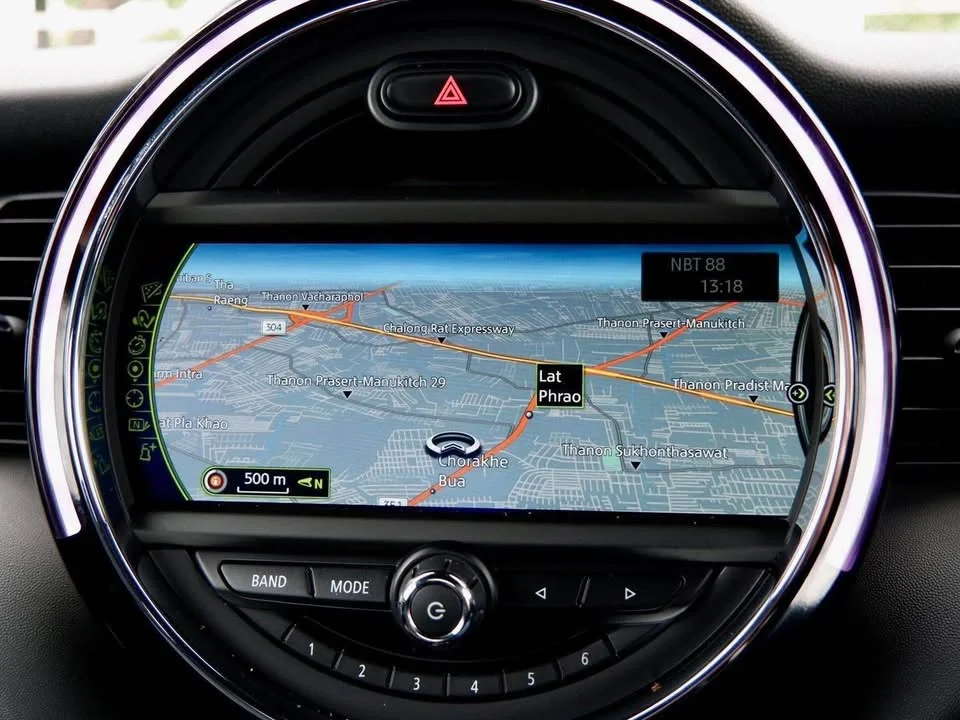 2015 Mini Hatch  III 2