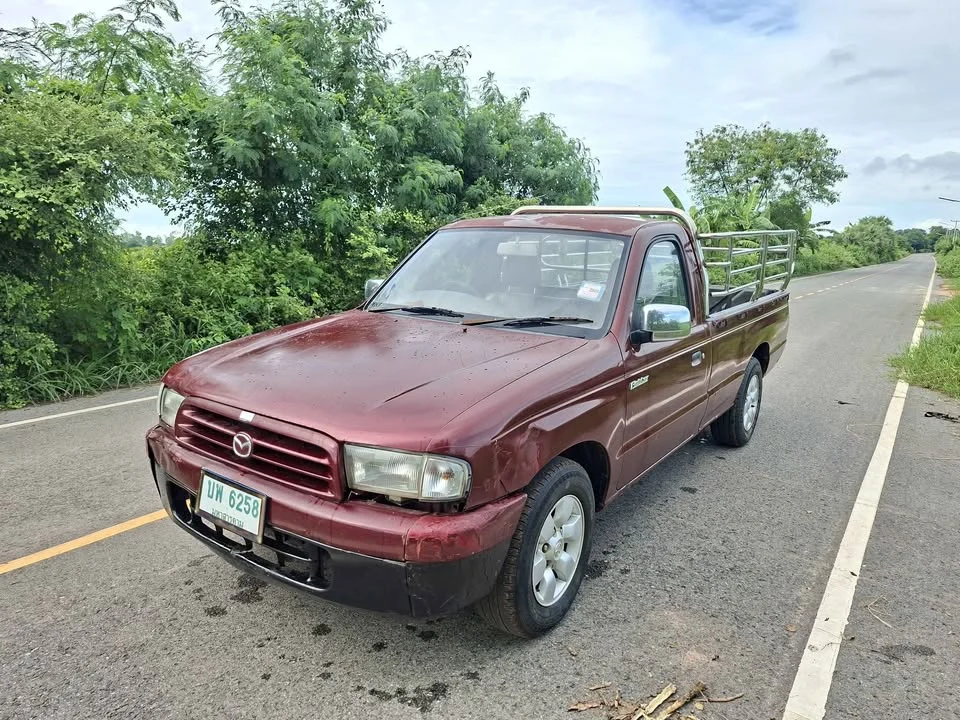 2000 Mazda 2500 Fighter V 2