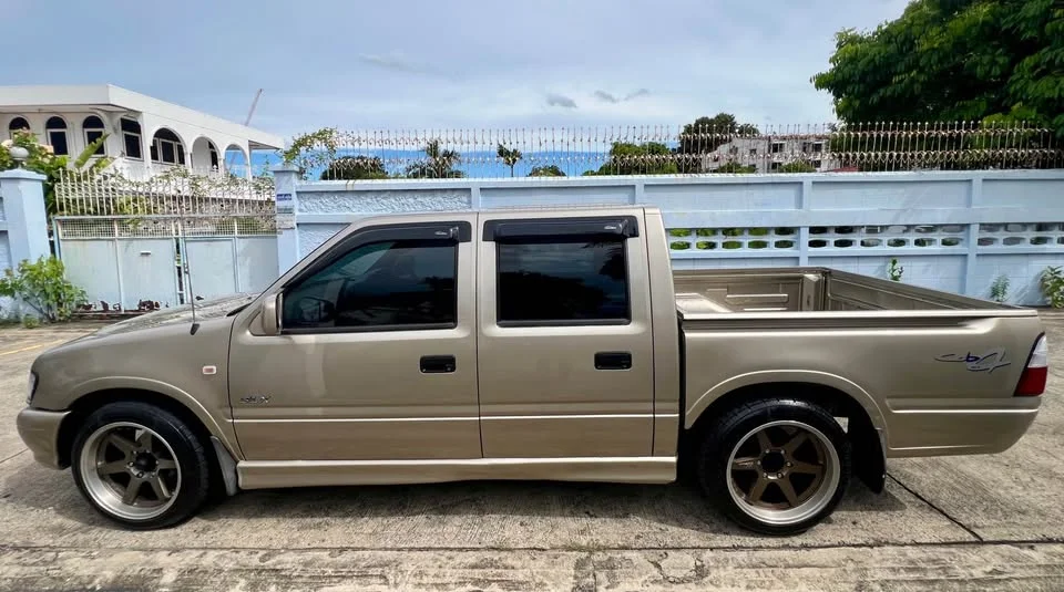 2001 Isuzu Faster Dragon Eyes III 3