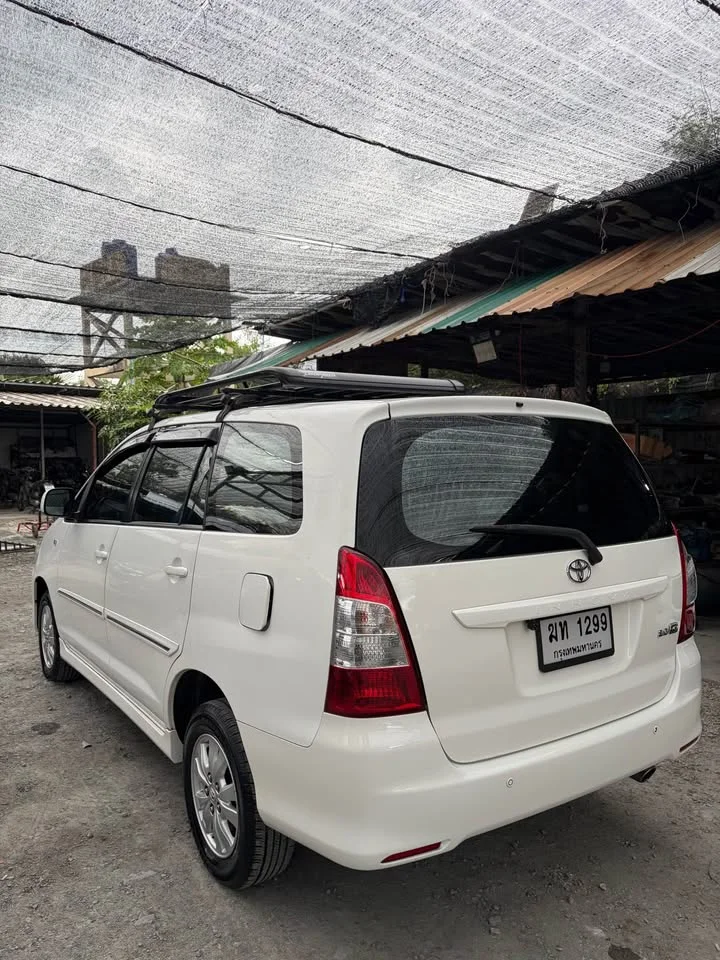 2012 Toyota Innova I 2