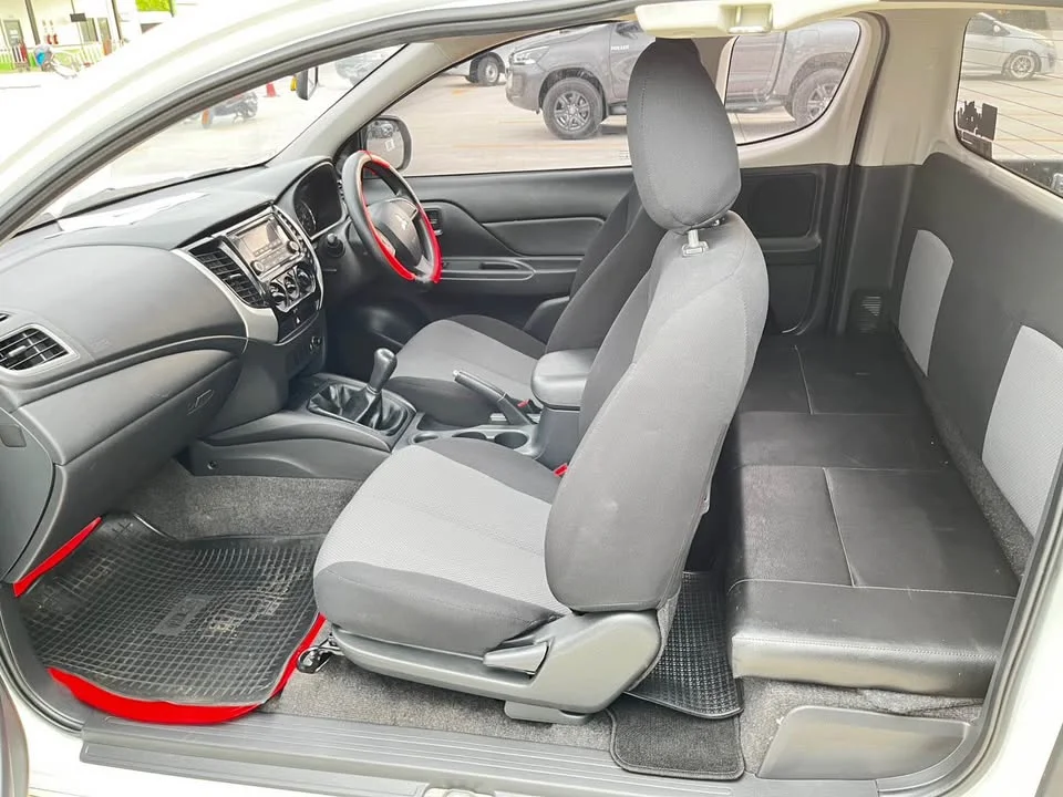 2022 Mitsubishi Triton V 3