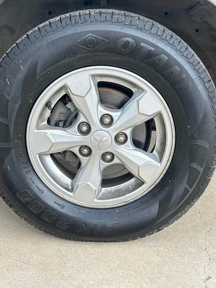 2014 Mitsubishi Triton IV 3