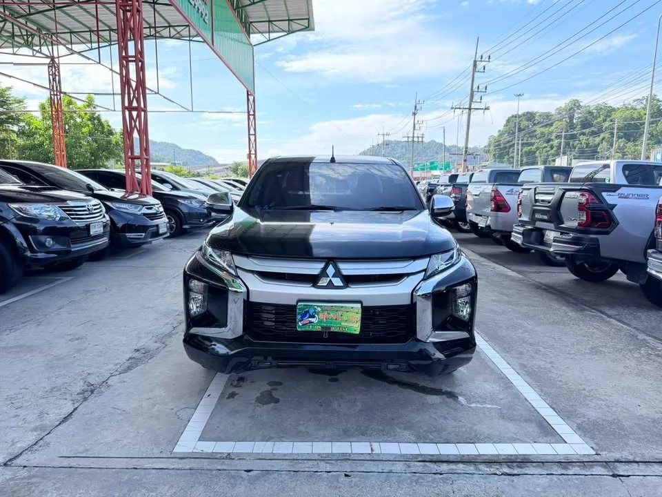 2022 Mitsubishi Triton V 2