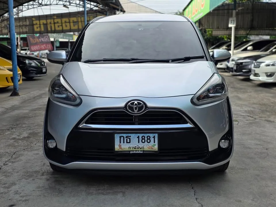 2018 Toyota Sienta II 3