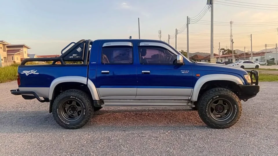 2002 Toyota Hilux Tiger VI 2