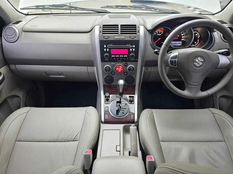 2011 Suzuki Grand Vitara III 3