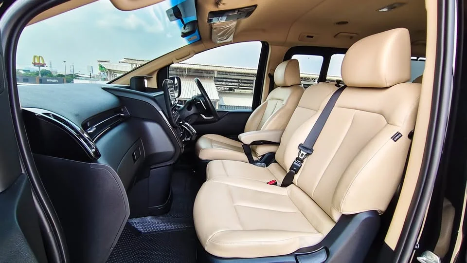 2022 Hyundai Staria US4 3