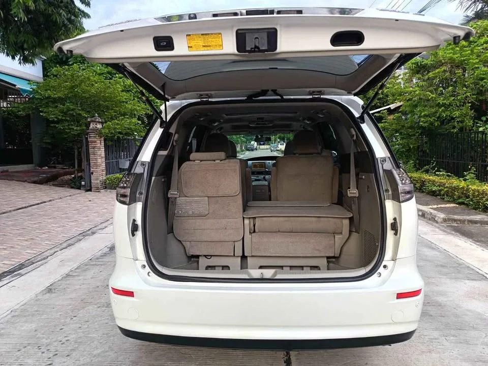 2007 Toyota Estima III 2