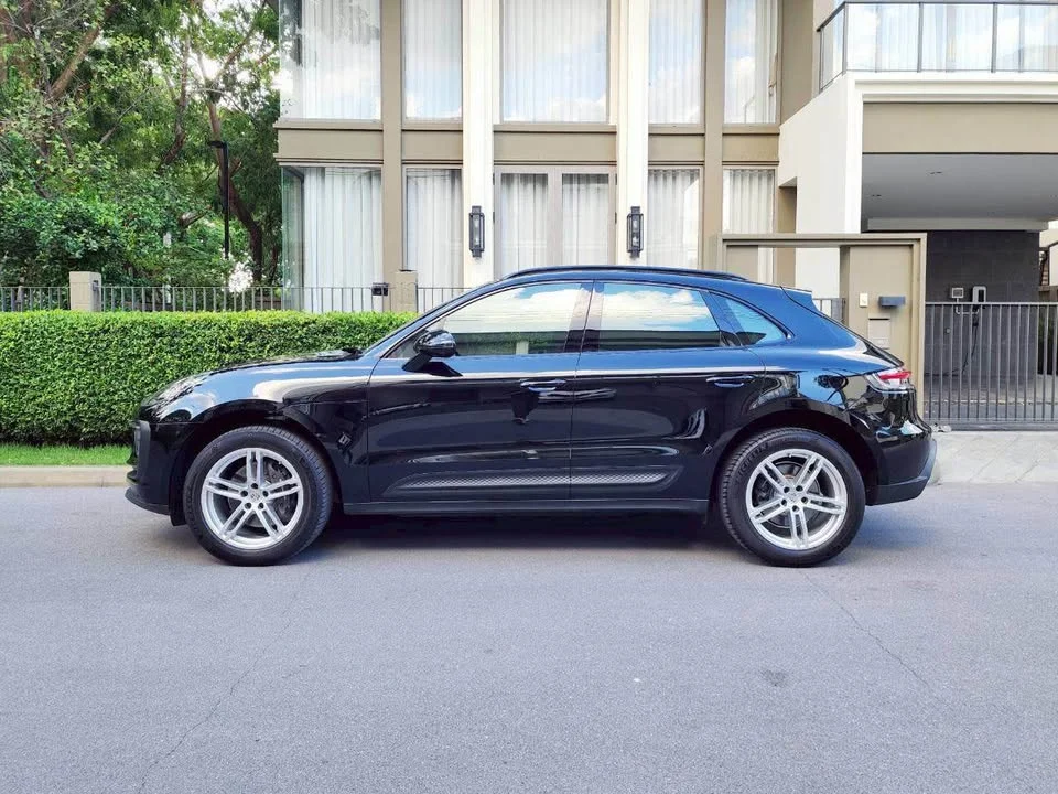 2023 Porsche Macan I 3