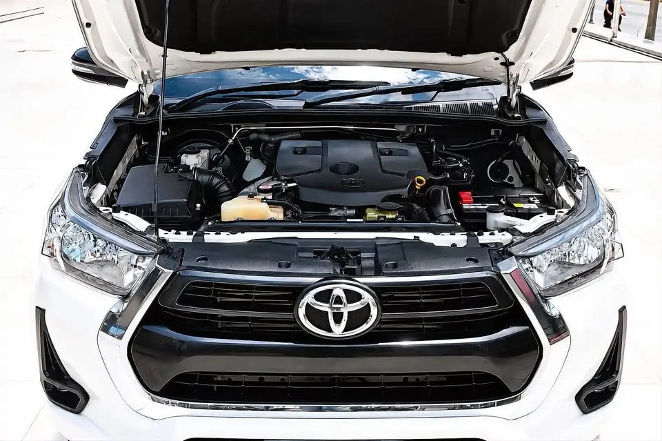 2022 Toyota Hilux VIII 3