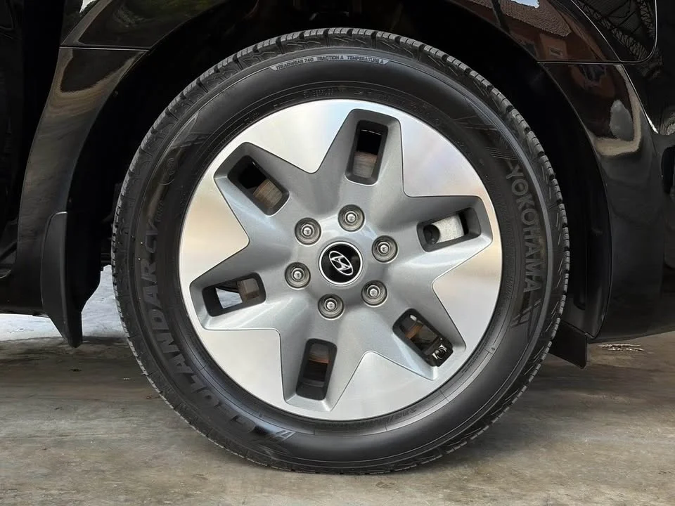 2022 Hyundai Staria US4 3