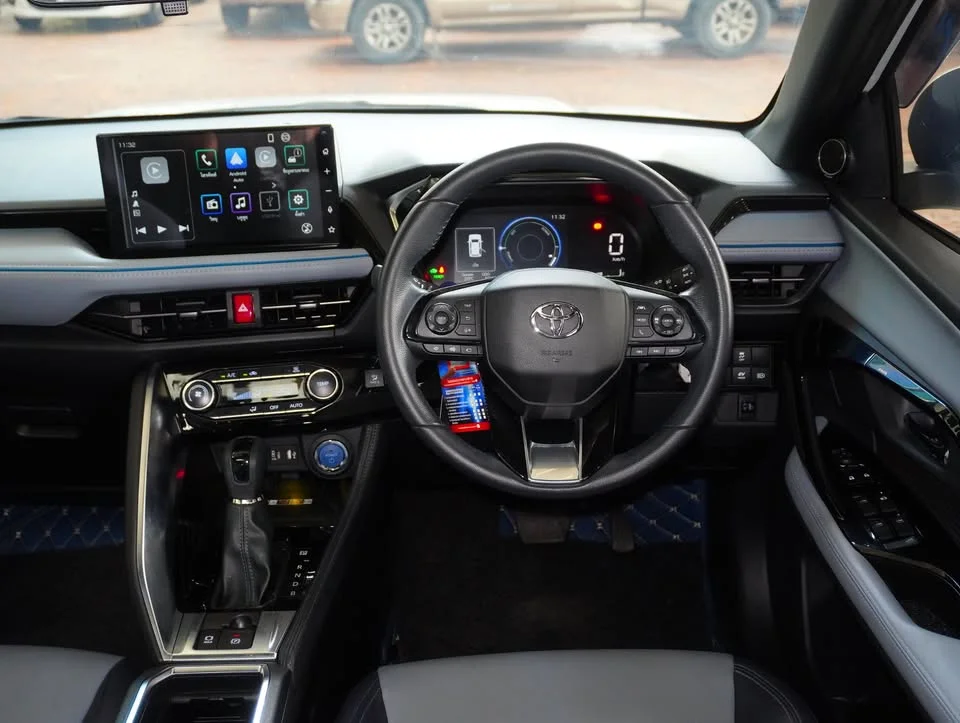 2023 Toyota Yaris Cross AC200 2