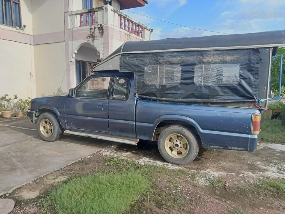 1988 Mazda B2500 IV 2