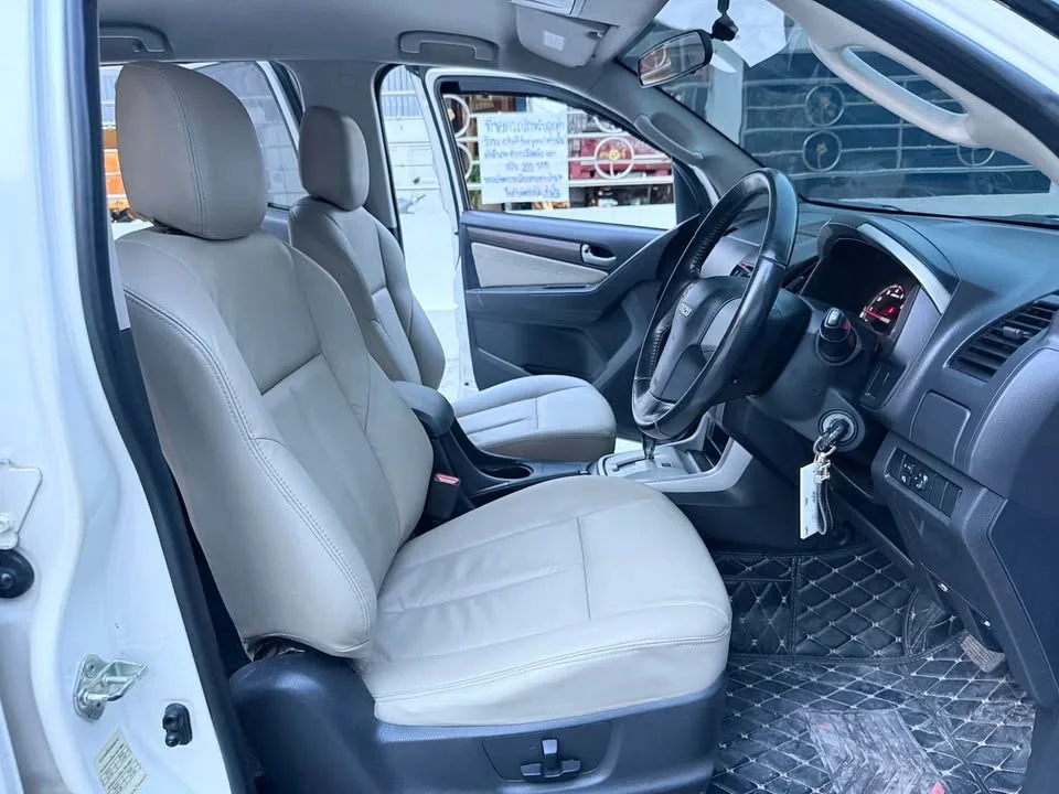 2014 Isuzu MU-X I 2