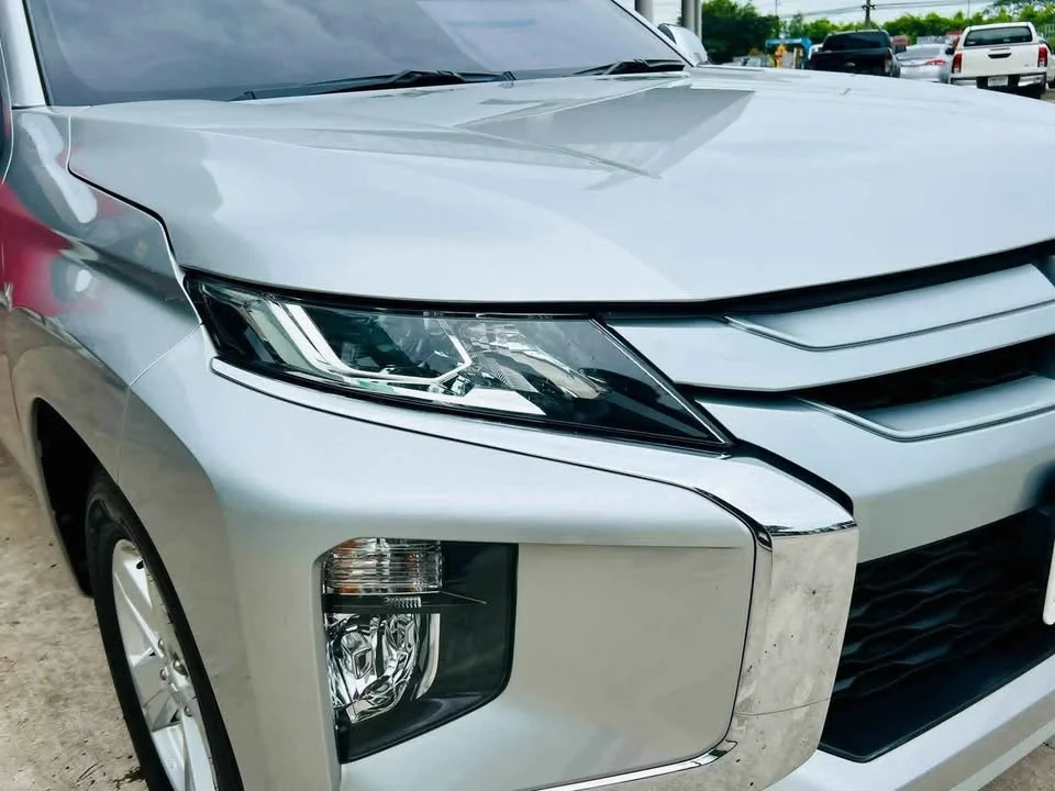 2022 Mitsubishi Triton V 2