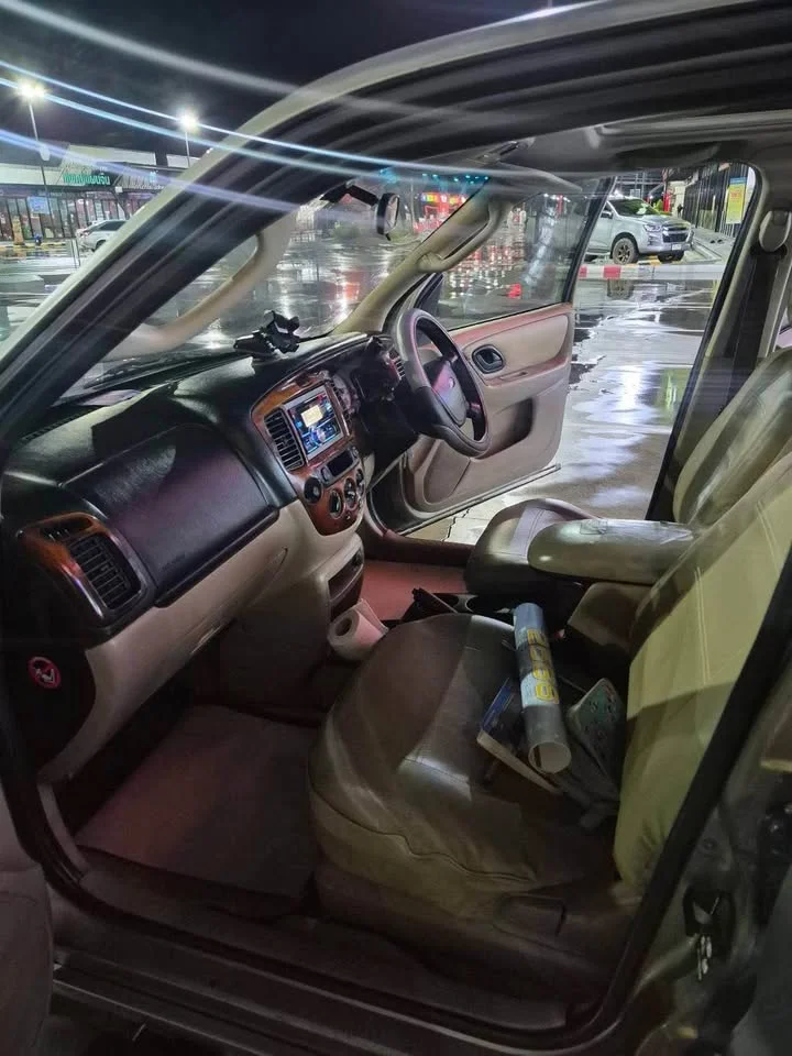 2005 Ford Escape I 2