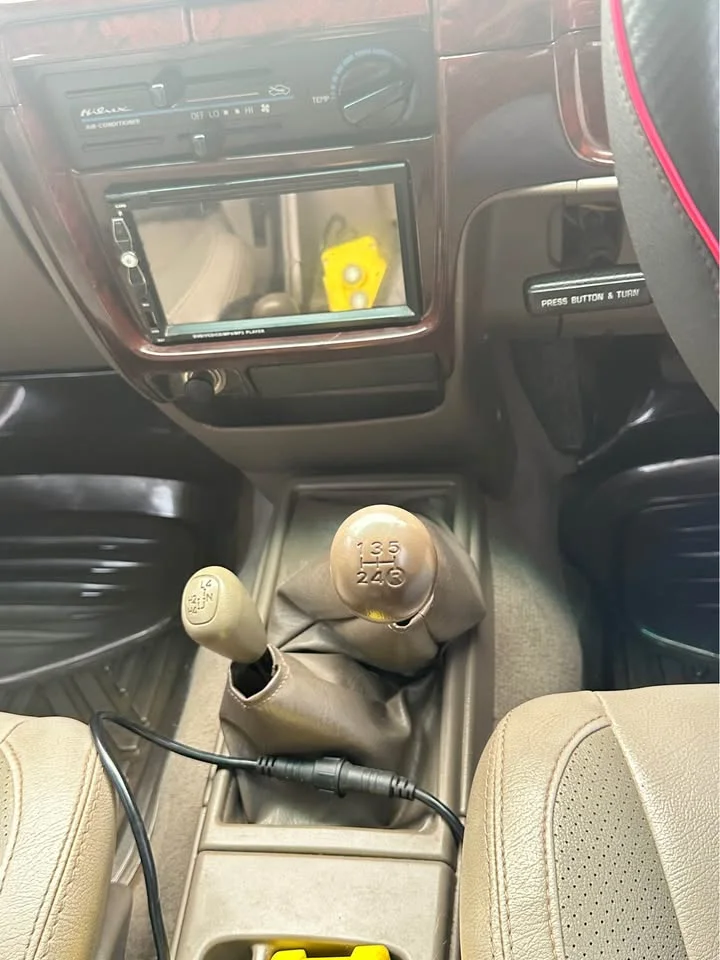 2004 Toyota Hilux Tiger VI 2