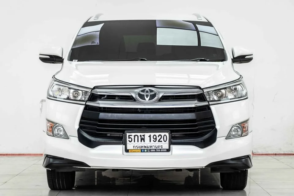 2017 Toyota Innova II 3
