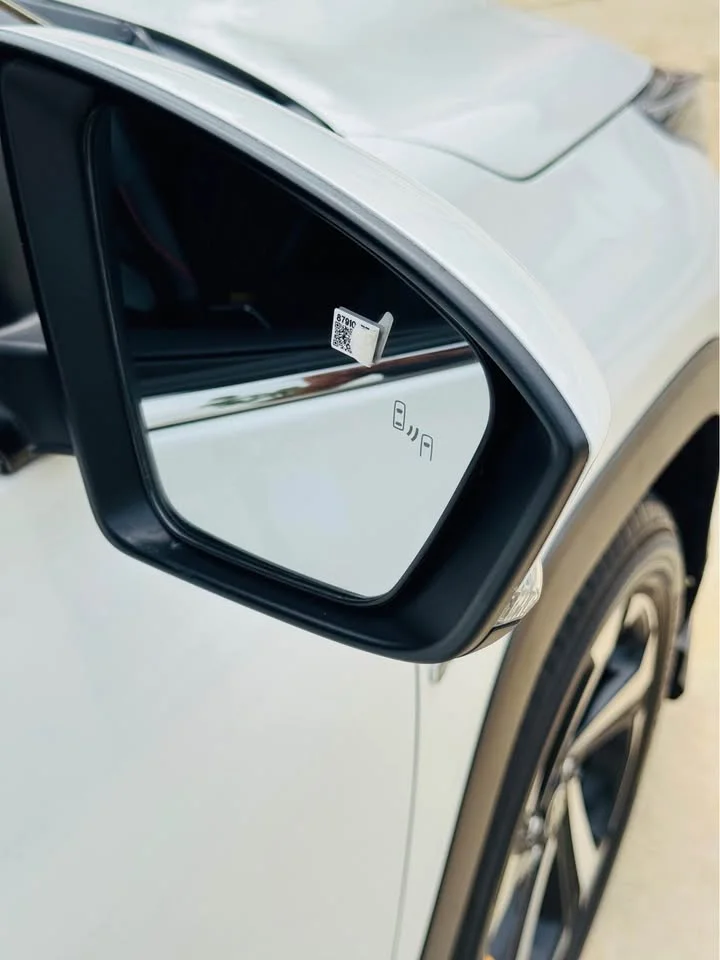 2025 Toyota Yaris Cross AC200 2
