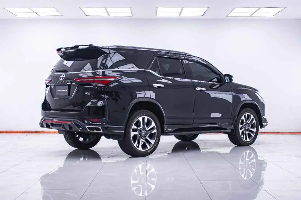 2021 Toyota Fortuner II 3