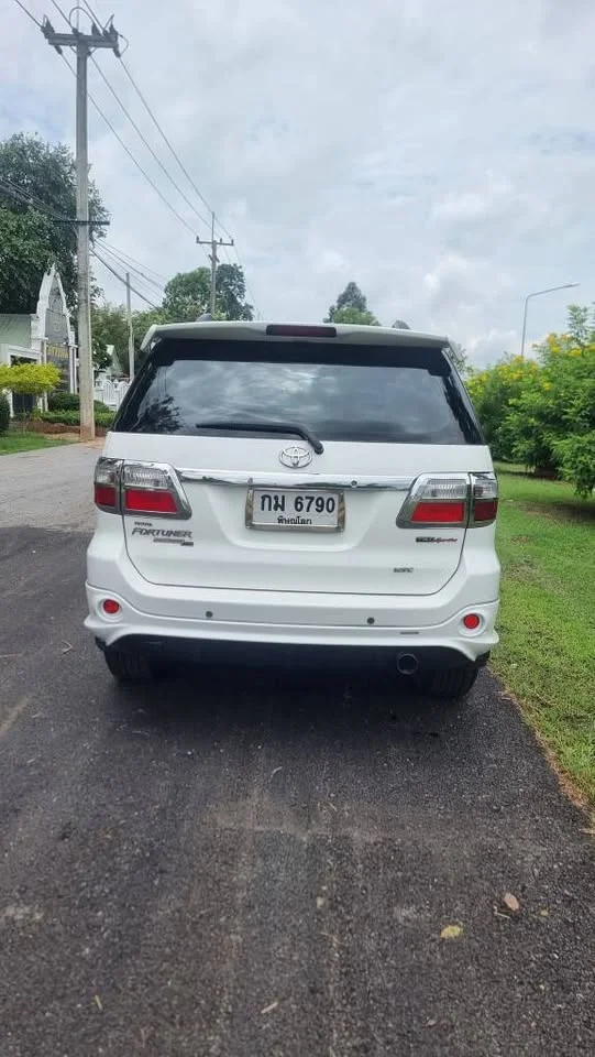 2009 Toyota Fortuner I 3