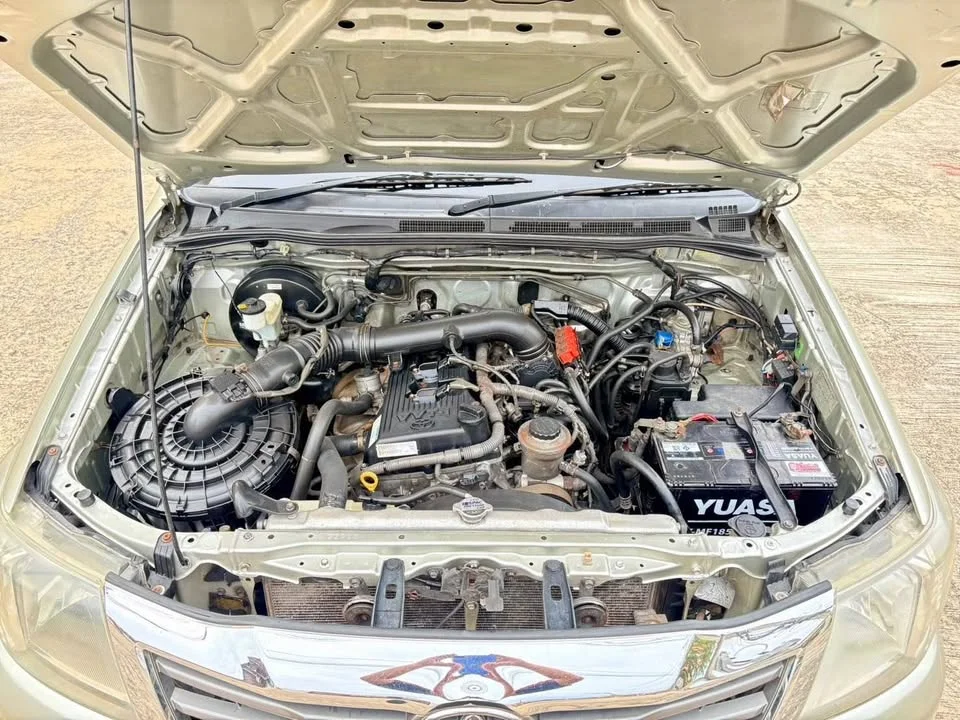 2013 Toyota Hilux VII 3
