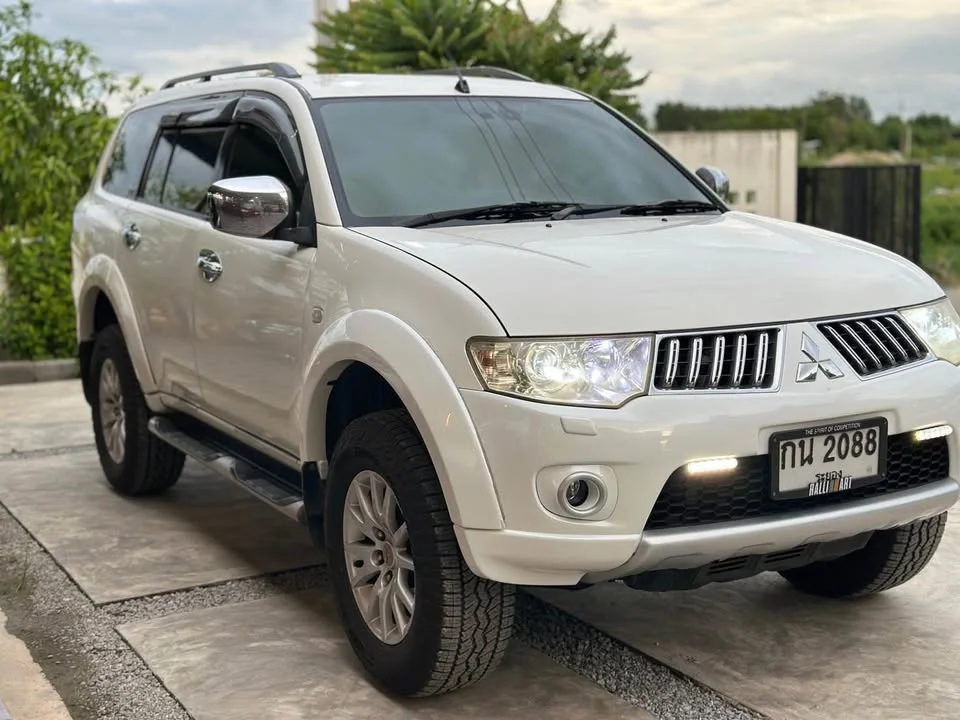 2011 Mitsubishi Pajero Sport II 3