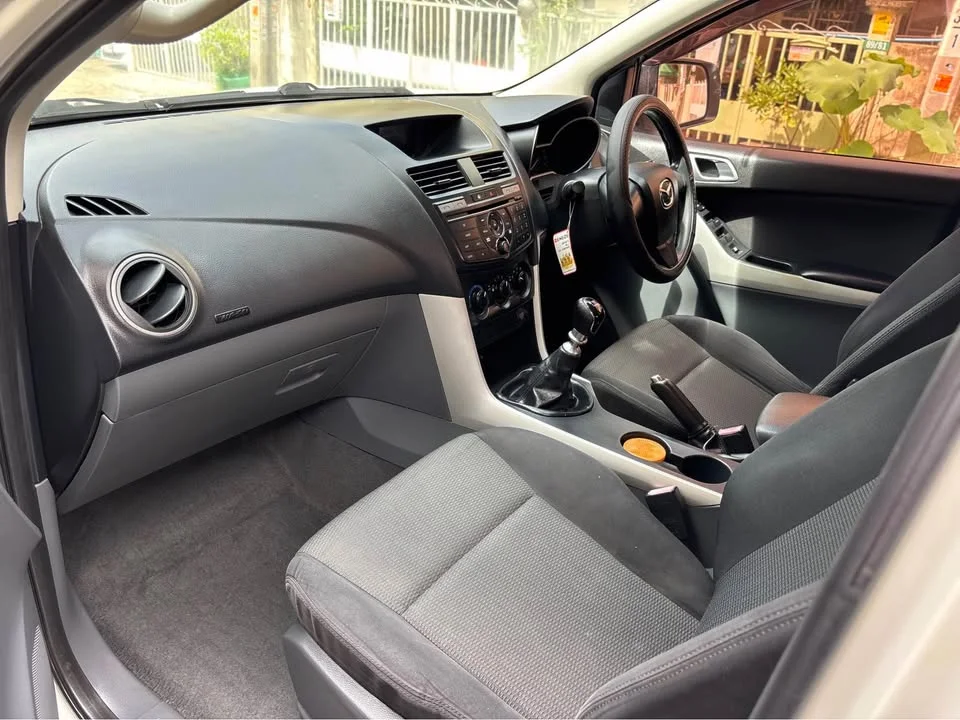 2012 Mazda BT-Series II 2