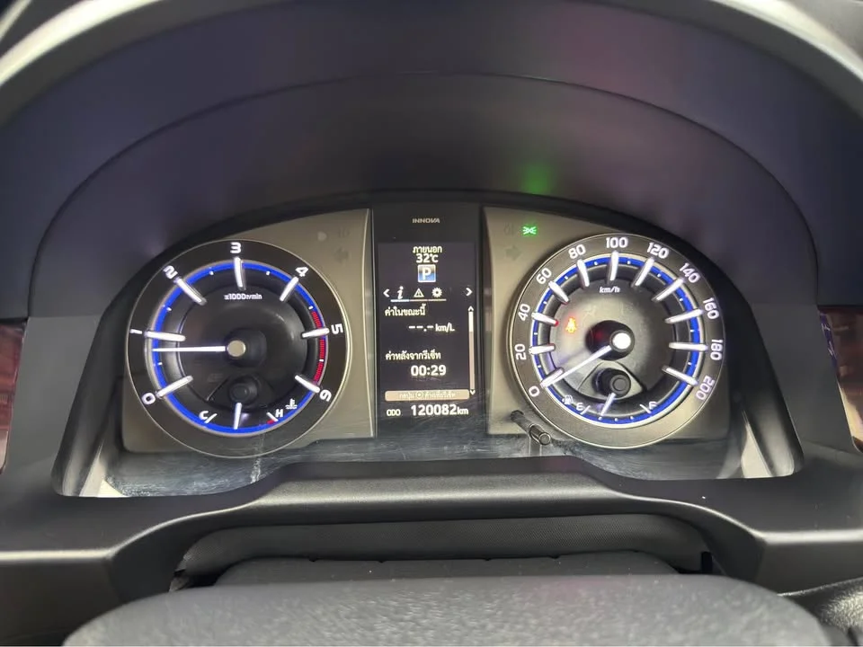 2019 Toyota Innova II 2