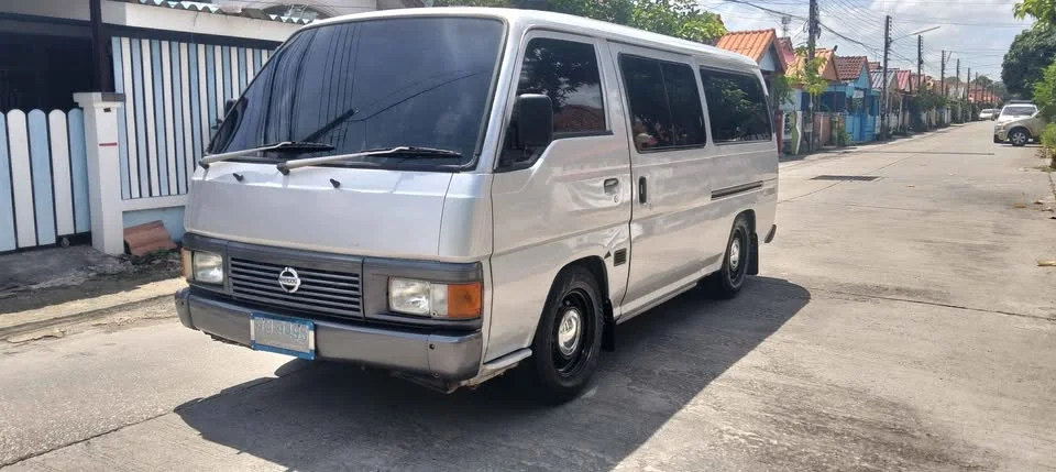 1996 Nissan Urvan IV (E24) 3