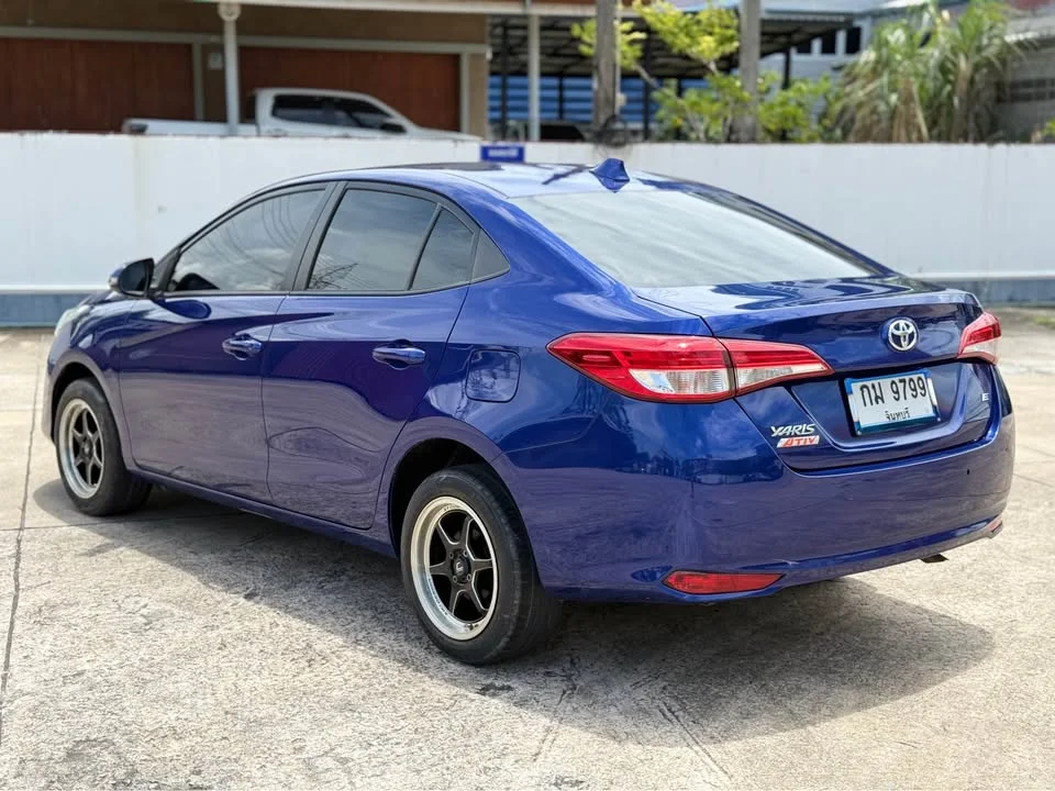 2018 Toyota Yaris ATIV III 2