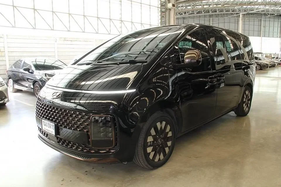 2022 Hyundai Staria US4 3