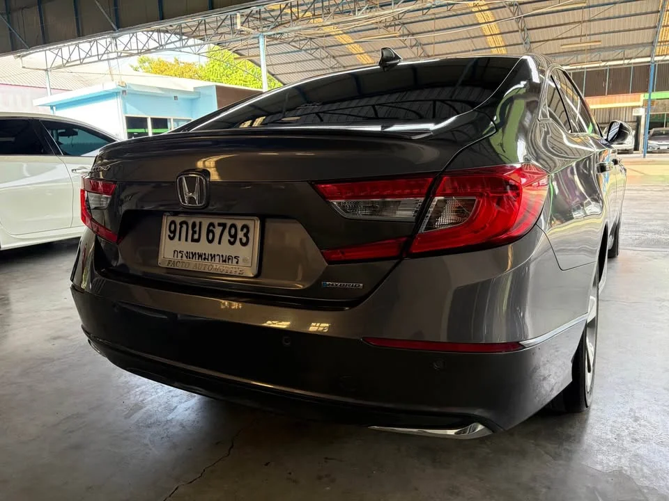 2020 Honda Accord X 2