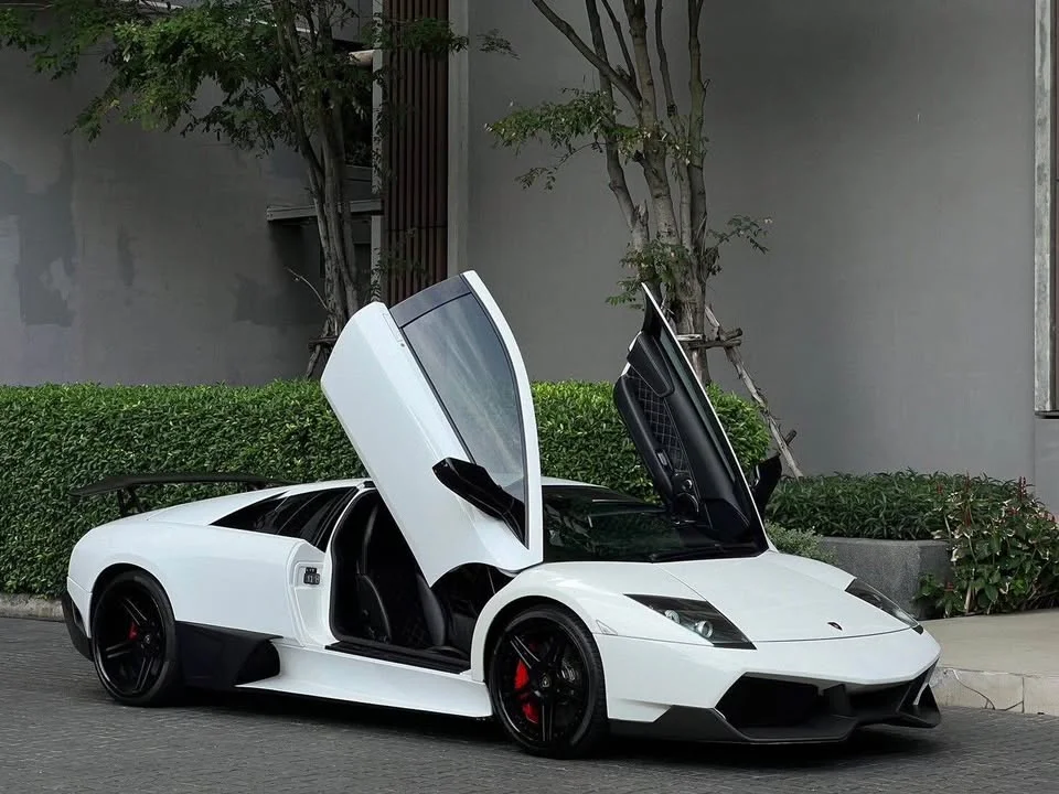 2012 Lamborghini Murcielago 2