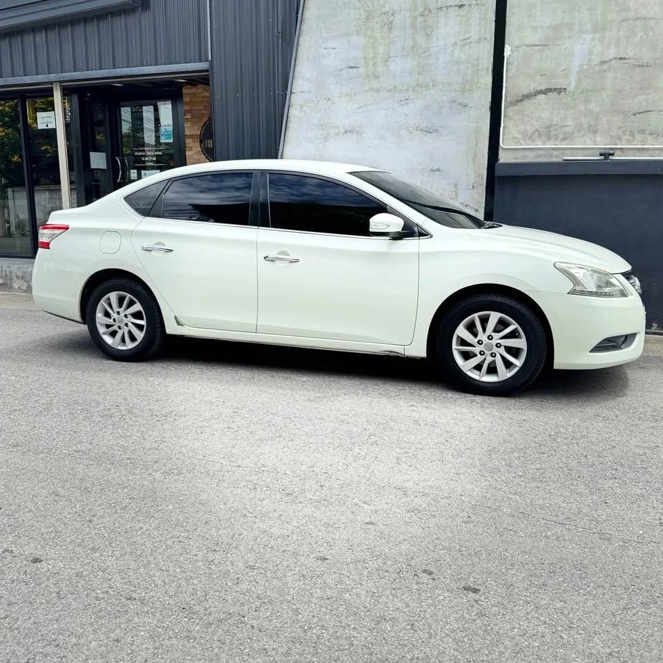 2013 Nissan Sylphy III (B17) 2