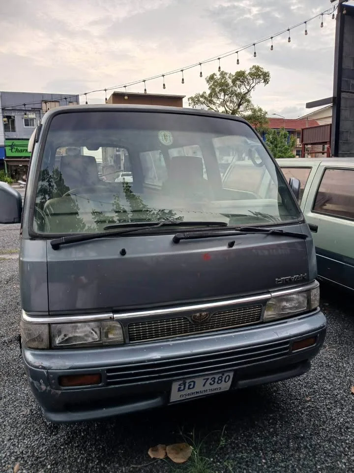 1993 Nissan Urvan IV (E24) 3