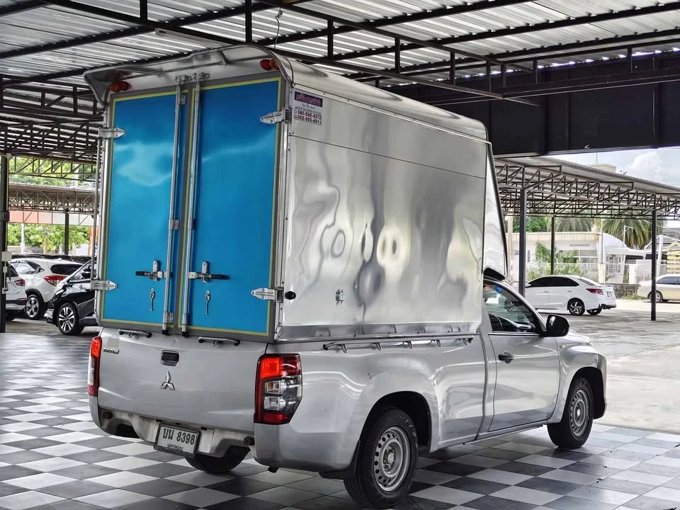 2022 Mitsubishi Triton V 3