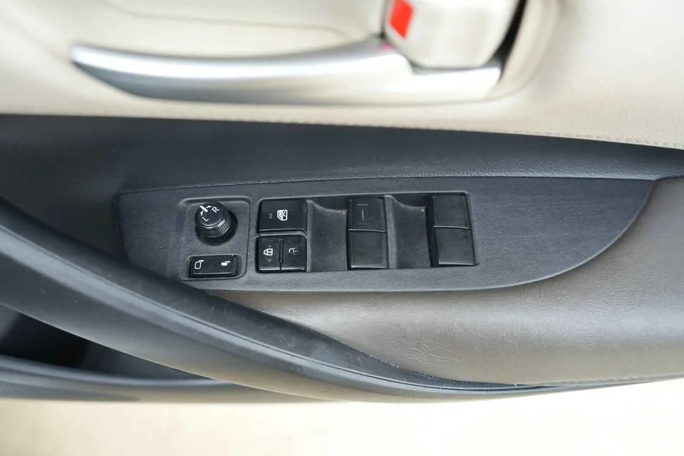 2019 Toyota Corolla Altis XII (E210) 3