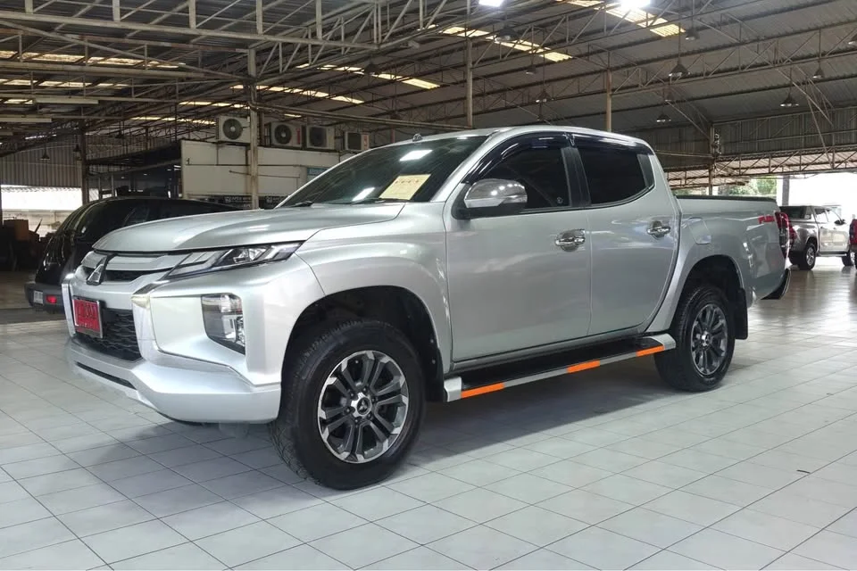 2020 Mitsubishi Triton V 2
