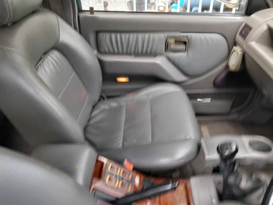 2000 Isuzu TR Grand Adventure I 2
