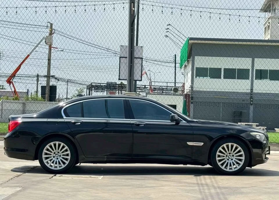 2011 BMW 7er F01, F02 3