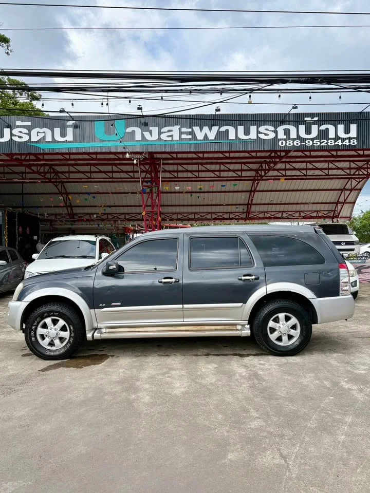 2005 Isuzu MU-7 3