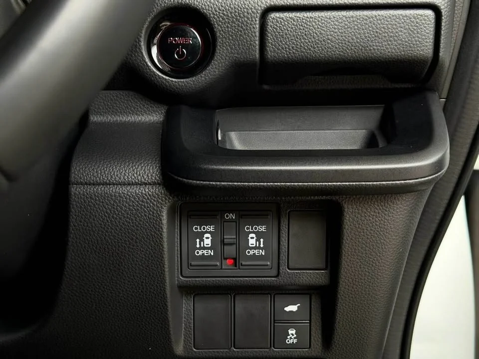 2023 Honda Stepwgn VI 2