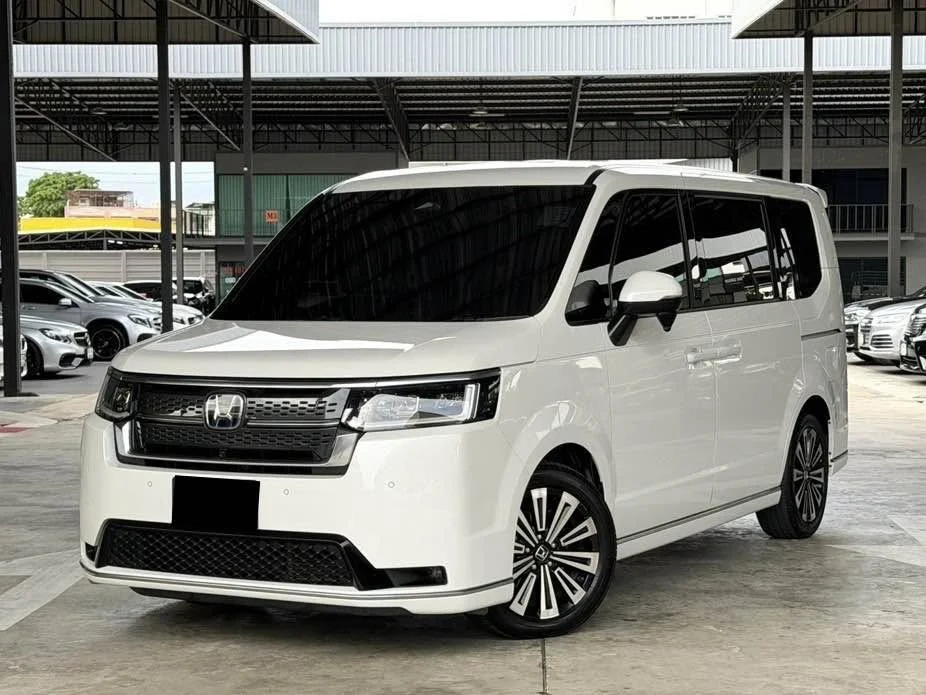 2023 Honda Stepwgn VI 3