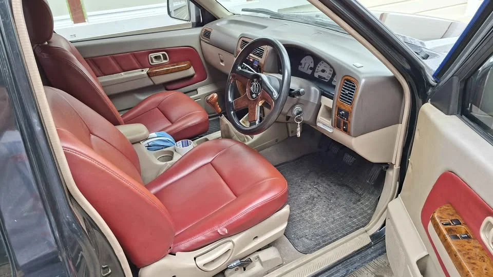 2002 Nissan Frontier I 2