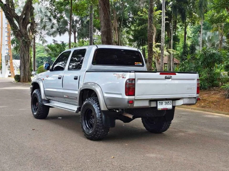 2002 Toyota Hilux Tiger VI 3
