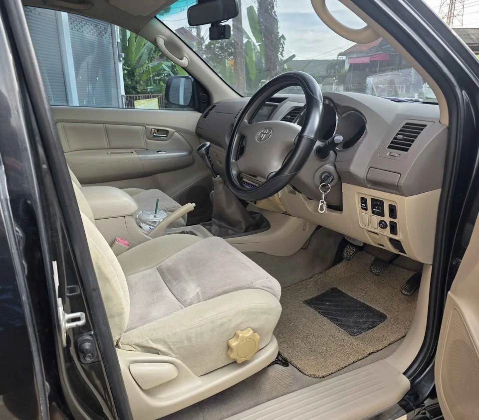 2008 Toyota Fortuner I 3